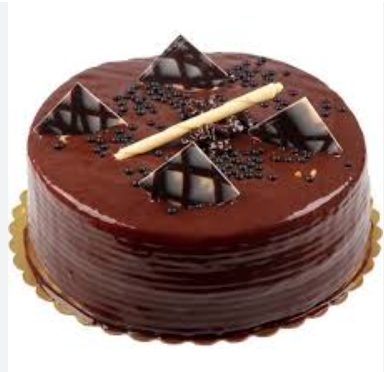 Seçkin Tat Deneyimi 6–9 Kişilik Çikolatalı Yaş Pasta